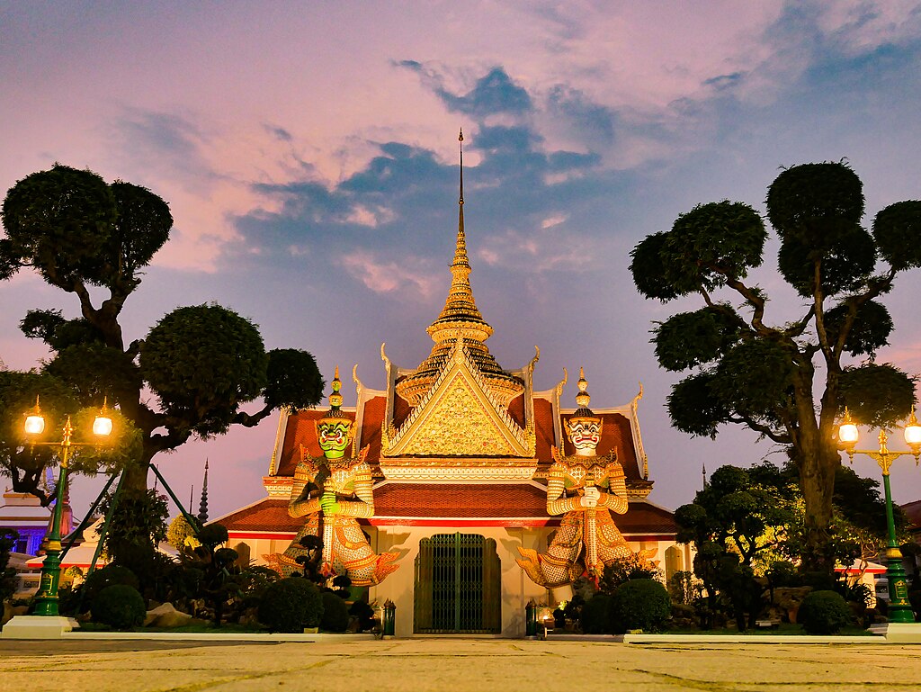 Wat Arun ordination hall with Buddha statues